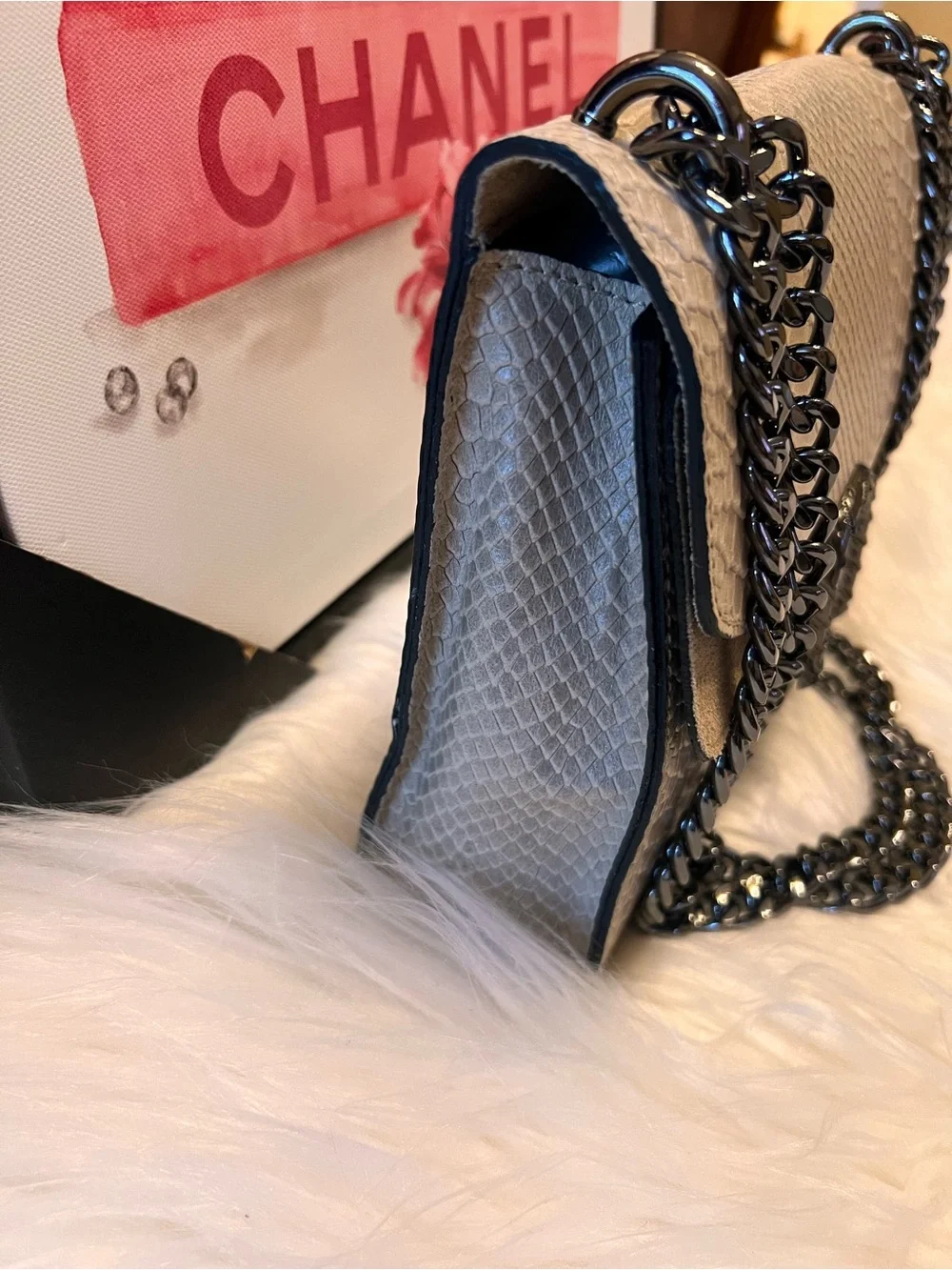Vera Pelle Beige snakeskin-embossed genuine leather chain crossbody bag